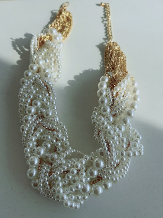 COLLANA CORTE CON PERLE